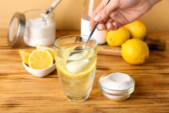  Baking Soda Helps in Reducing Dandruff